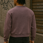 Lila Sweatshirt von Hinten